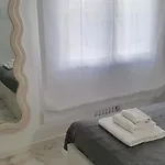 Akita 3* باري